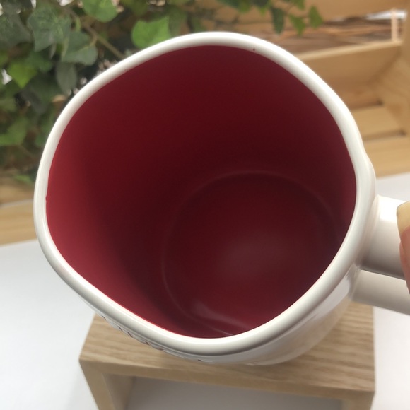 Rae Dunn HUGS & KISSES mug - Picture 4 of 5